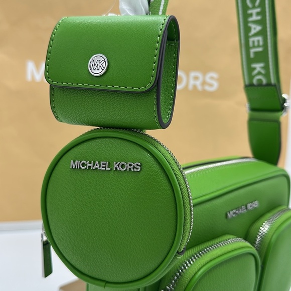 Michael Kors Lime Green Crossbody Bag Set - Picture 15 of 16